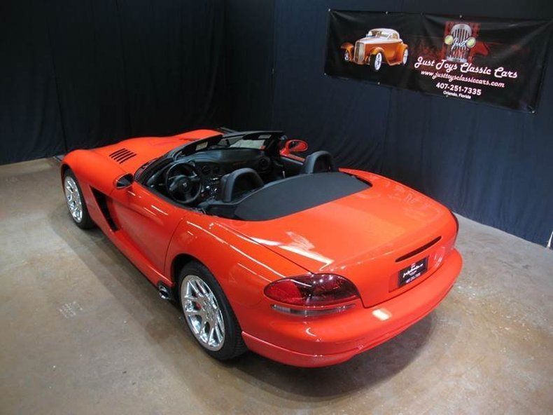 2005 Dodge Viper
