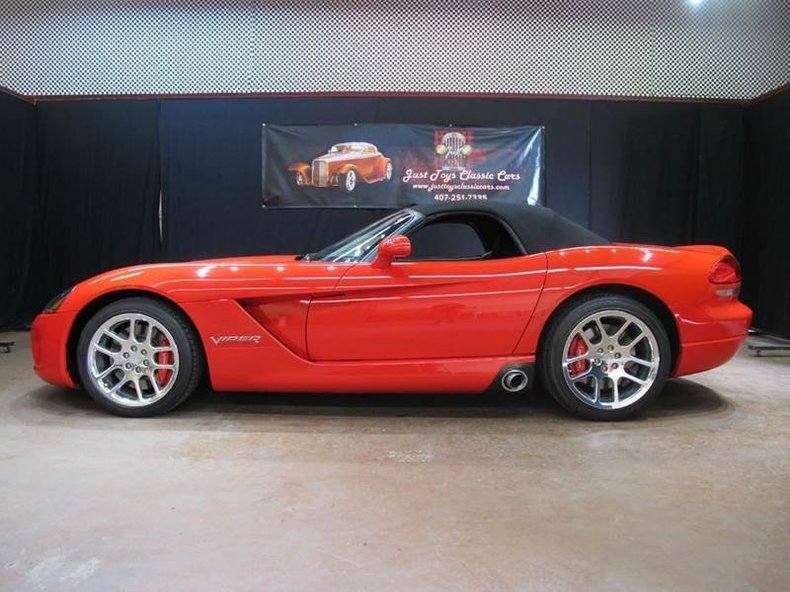 2005 Dodge Viper