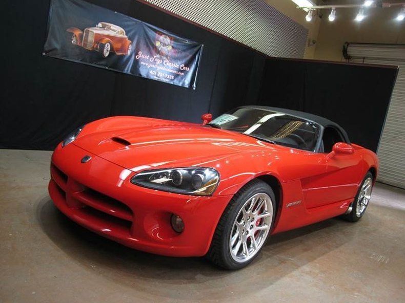 2005 Dodge Viper