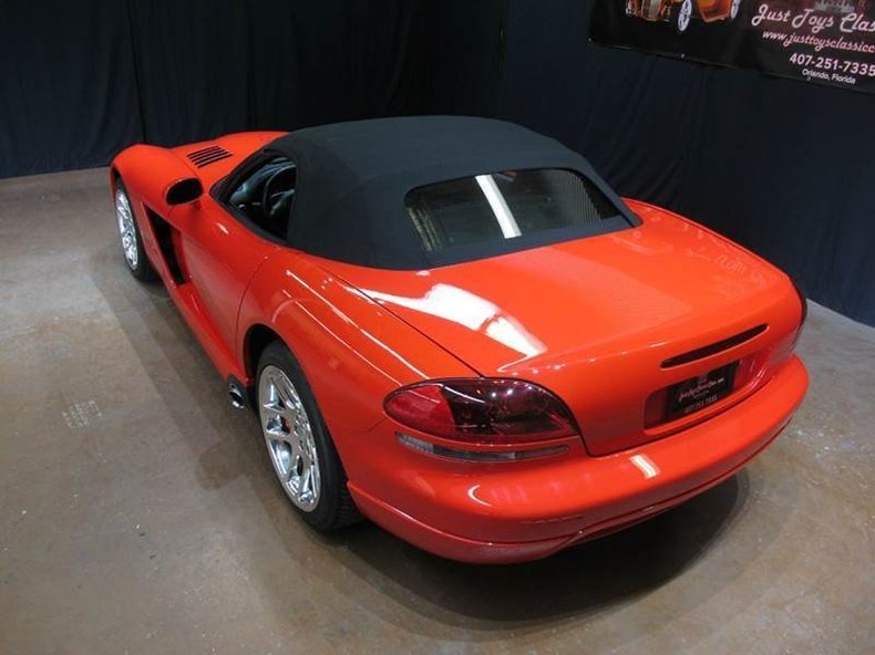 2005 Dodge Viper