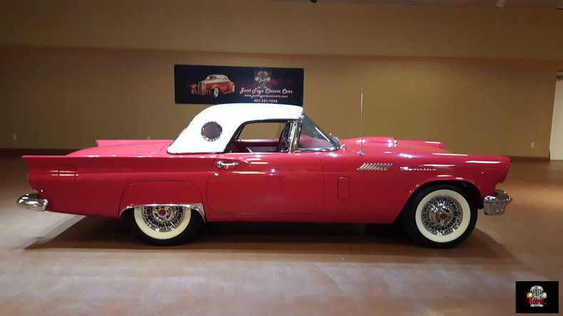 1957 Ford Thunderbird