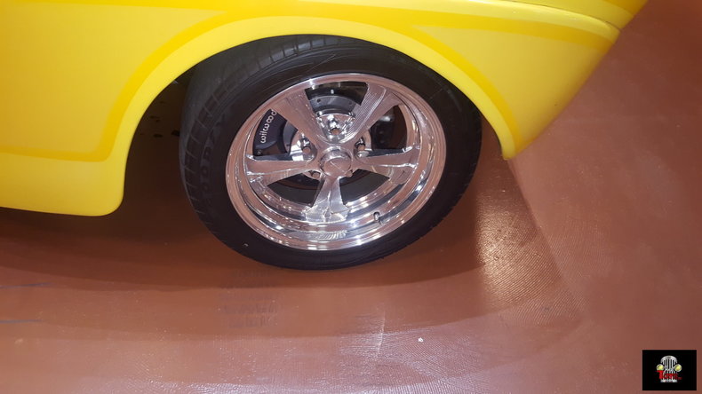 1941 Ford Deluxe