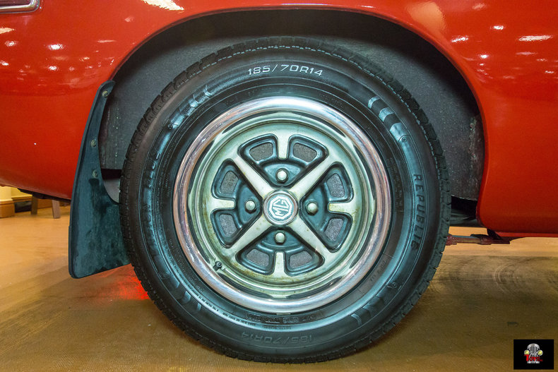 1975 MG MGB