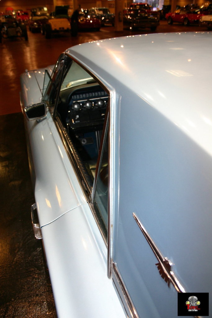 1966 Ford Thunderbird