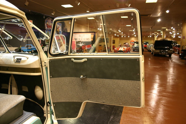 1967 Volkswagen T1 Bus