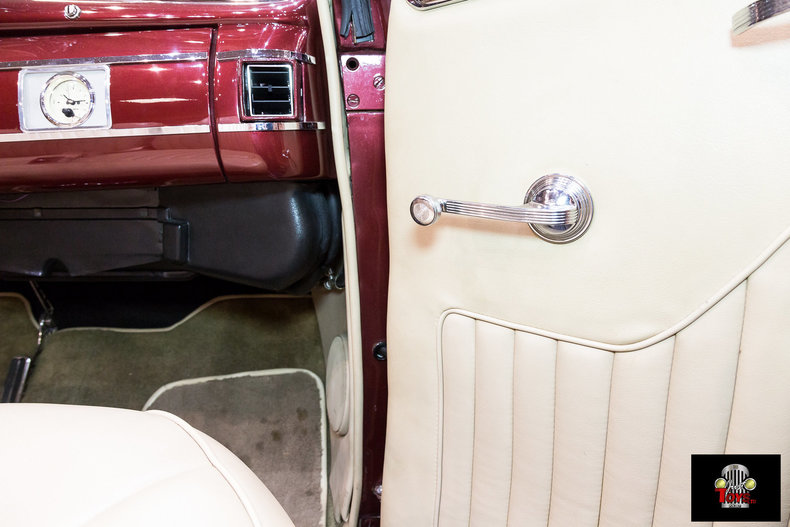 1940 Ford Deluxe