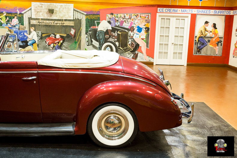 1940 Ford Deluxe