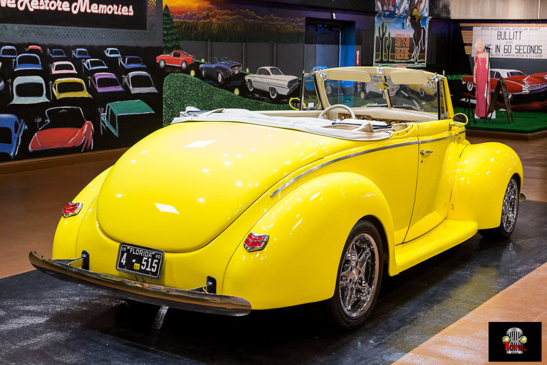 1940 Ford Deluxe