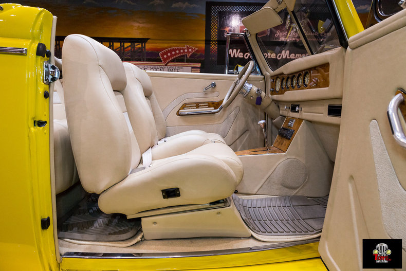 1940 Ford Deluxe
