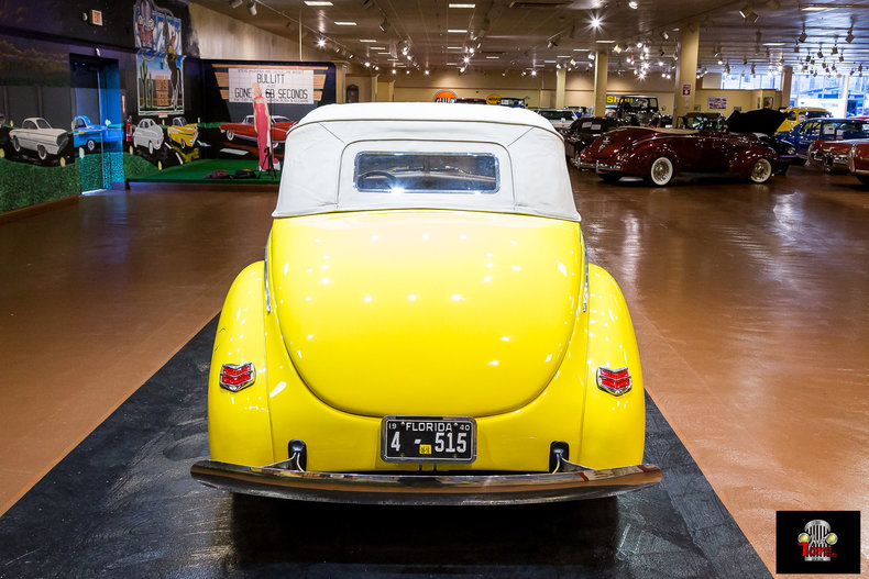 1940 Ford Deluxe