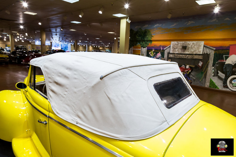1940 Ford Deluxe