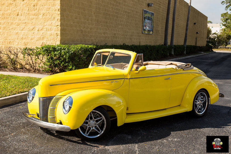 1940 Ford Deluxe