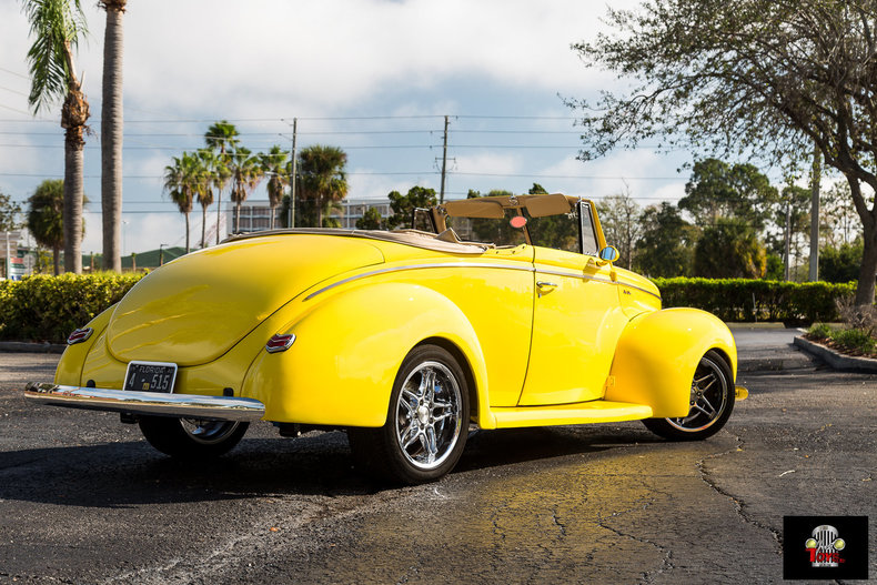 1940 Ford Deluxe