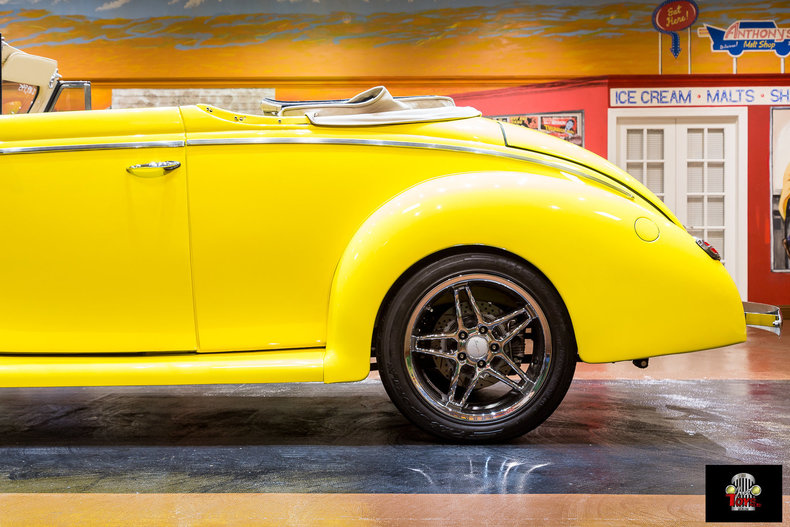 1940 Ford Deluxe