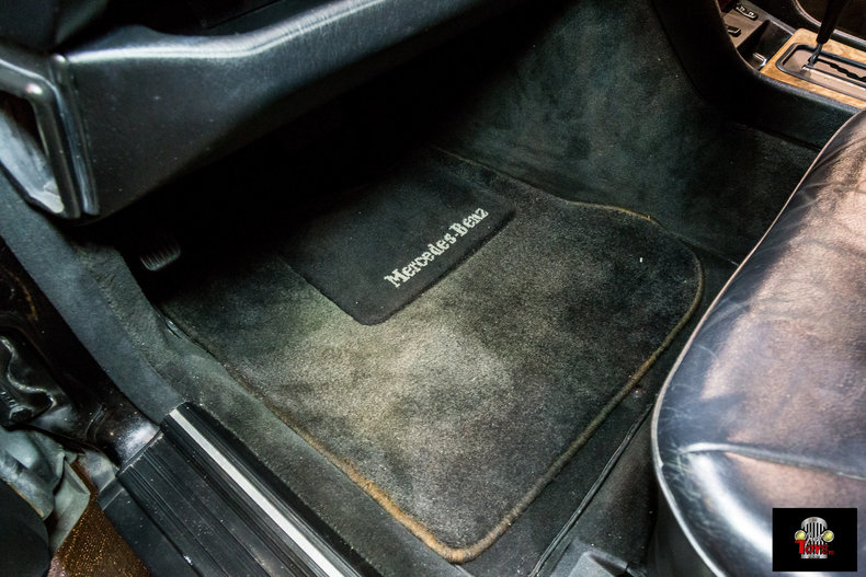 1990 Mercedes-Benz 560