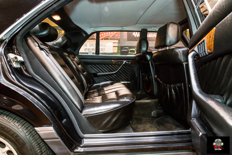 1990 Mercedes-Benz 560