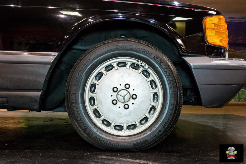1990 Mercedes-Benz 560