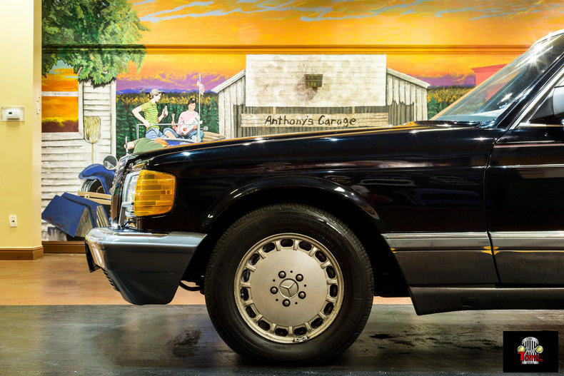 1990 Mercedes-Benz 560