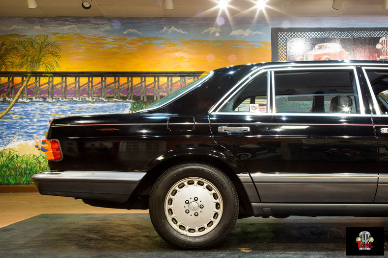 1990 Mercedes-Benz 560
