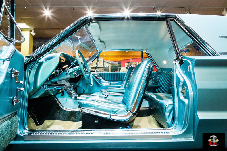 1964 Ford Thunderbird