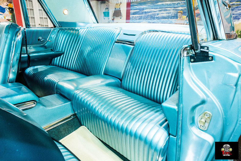 1964 Ford Thunderbird
