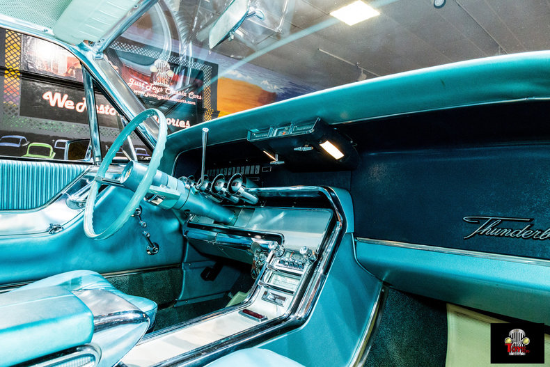 1964 Ford Thunderbird