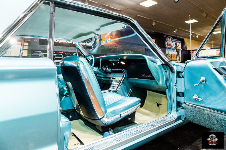 1964 Ford Thunderbird