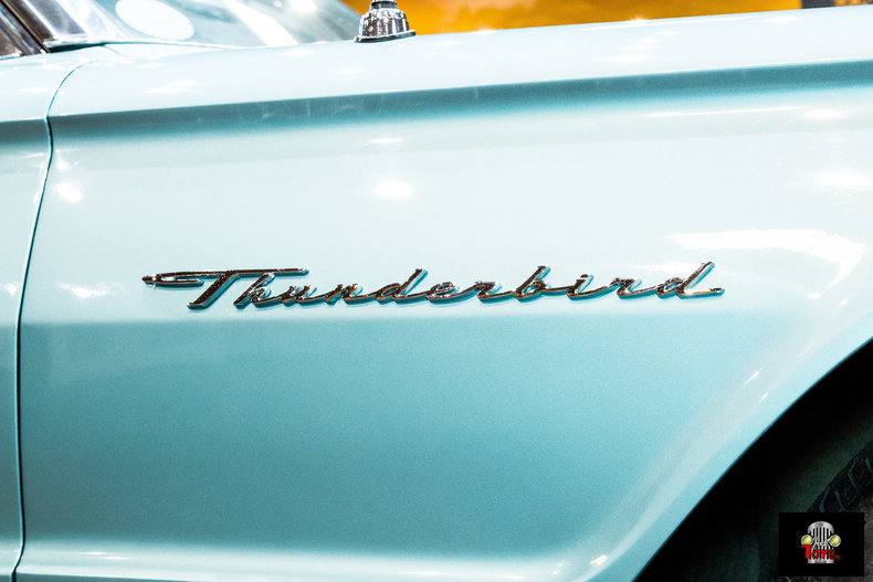 1964 Ford Thunderbird