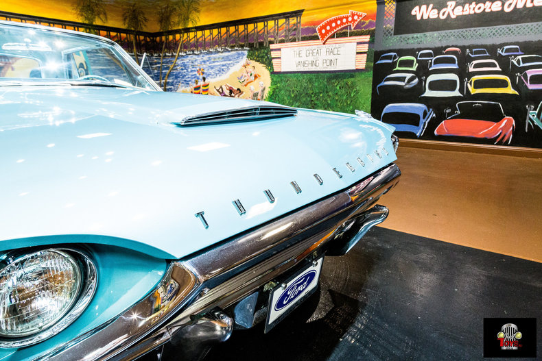 1964 Ford Thunderbird