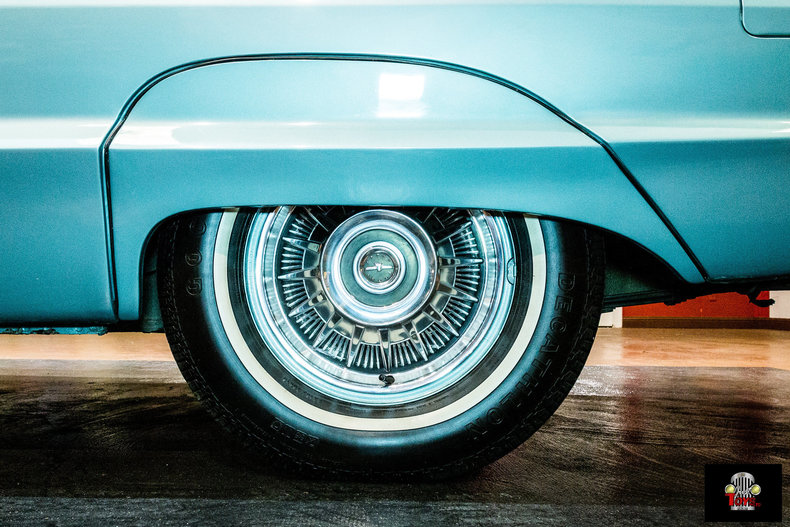 1964 Ford Thunderbird