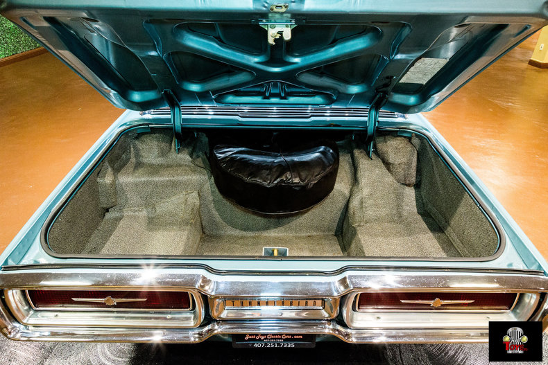 1964 Ford Thunderbird