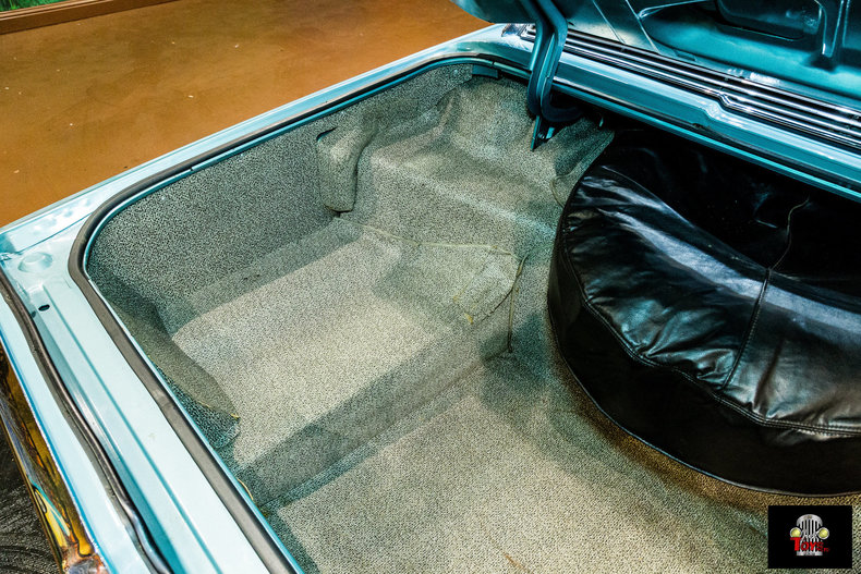 1964 Ford Thunderbird