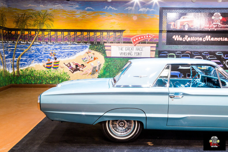 1964 Ford Thunderbird
