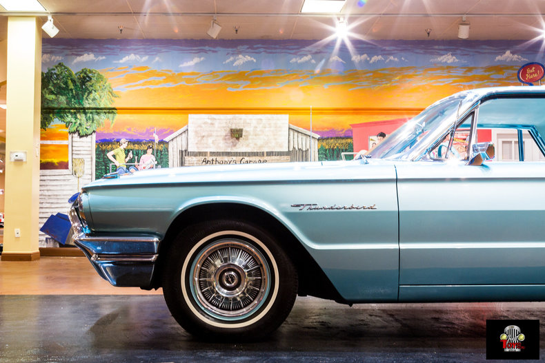 1964 Ford Thunderbird