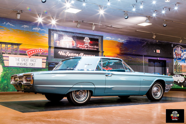 1964 Ford Thunderbird