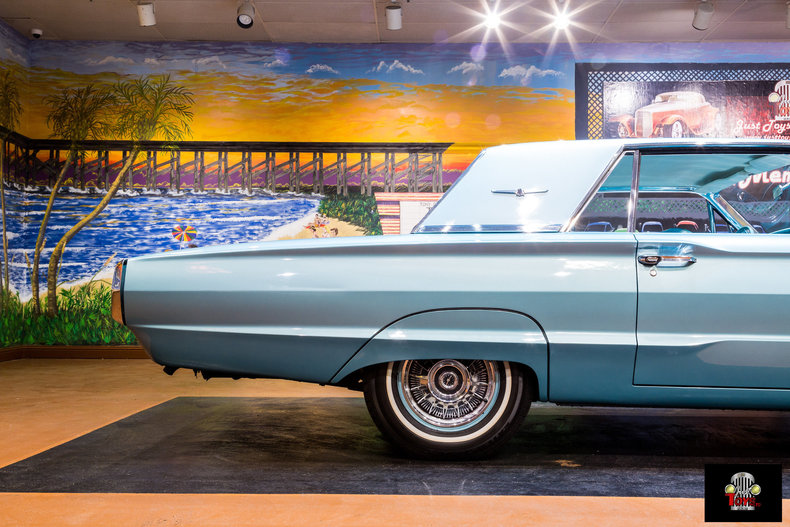 1964 Ford Thunderbird