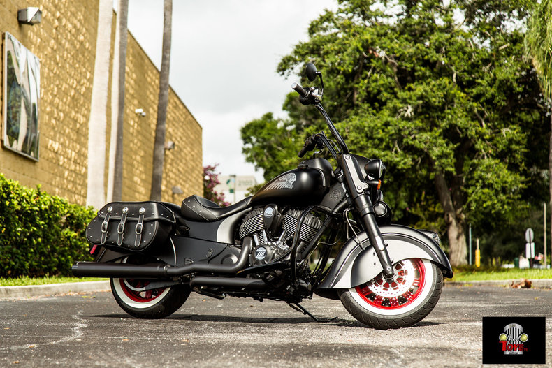 2017 Indian Dark Horse
