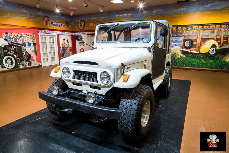 1974 Toyota FJ40