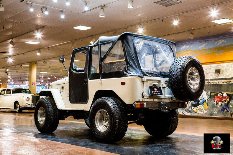 1974 Toyota FJ40