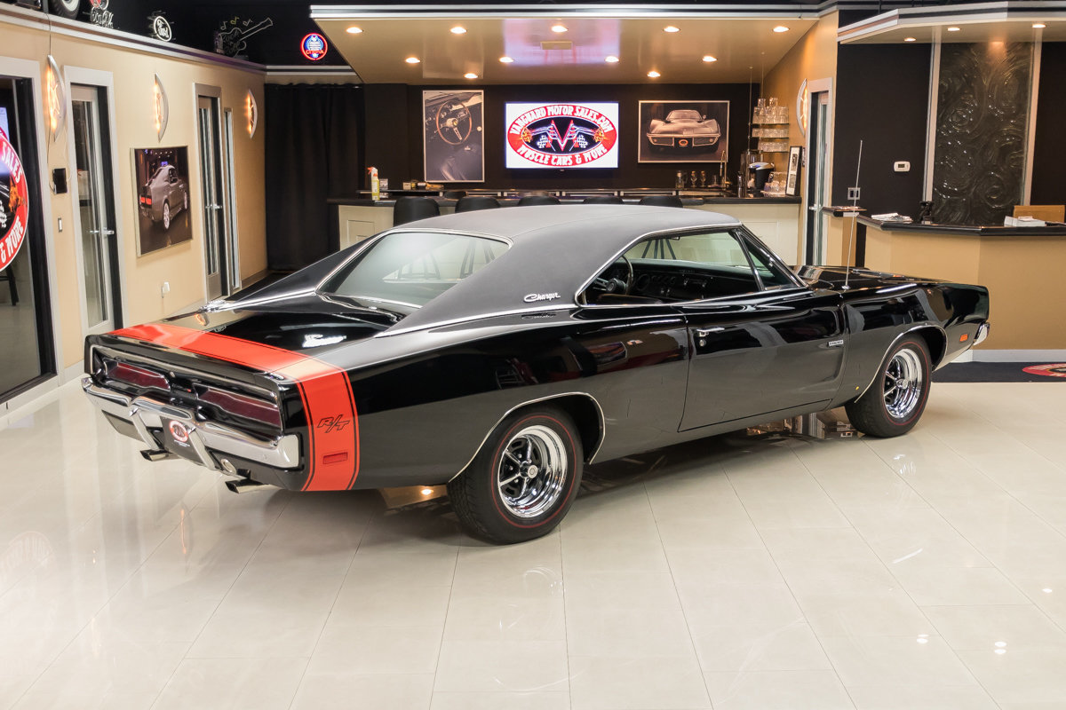 Charger hemi. додж чарджер 1969 хеми. Dodge charger rt 1971. 1970 dodge charger restomod. Dodge daytona 1969.