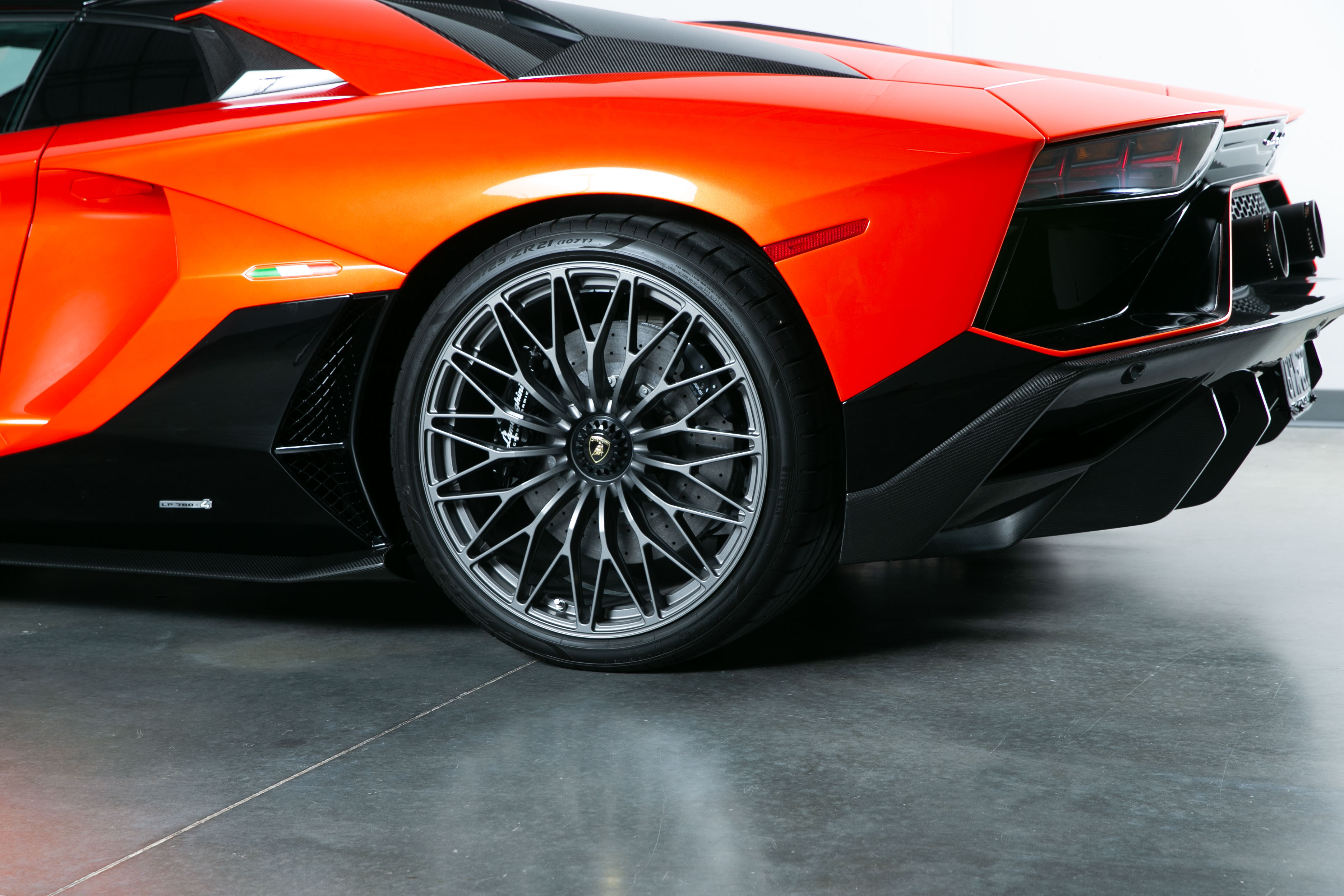 2022 Lamborghini  Aventador Roadster LP 780-4 - V Fine Motorcars