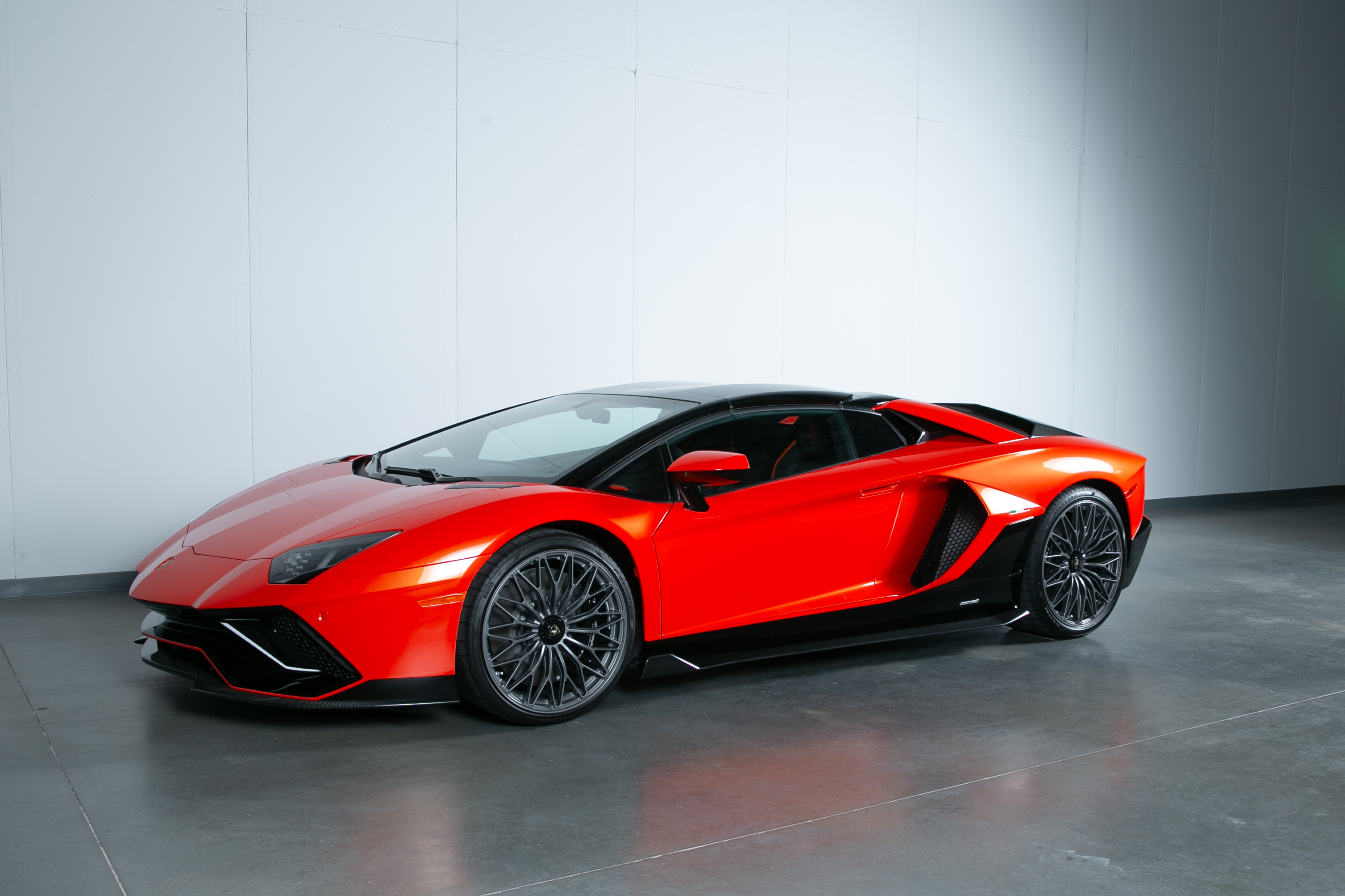 2022 Lamborghini  Aventador Roadster LP 780-4 - V Fine Motorcars