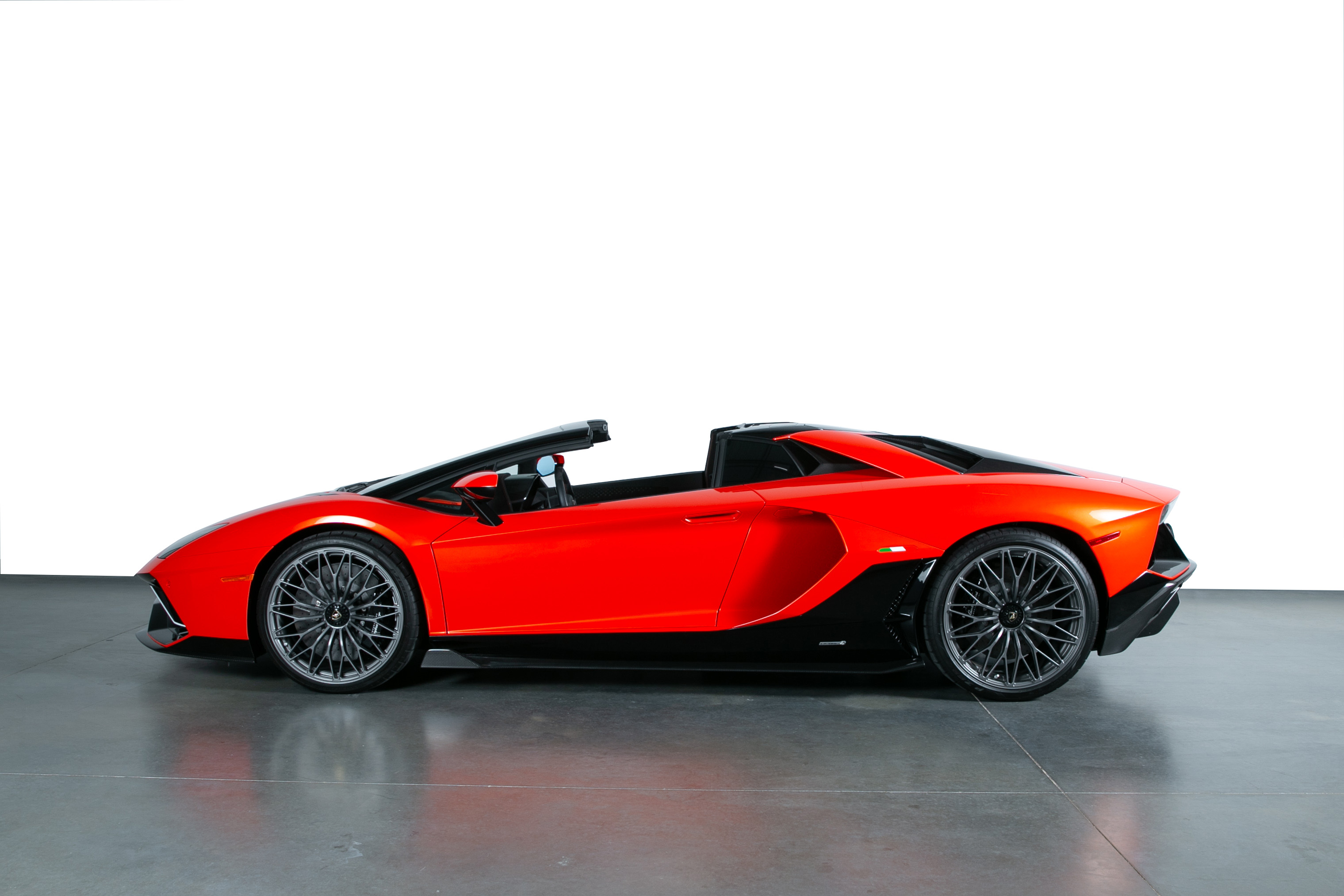 2022 Lamborghini  Aventador Roadster LP 780-4 - V Fine Motorcars