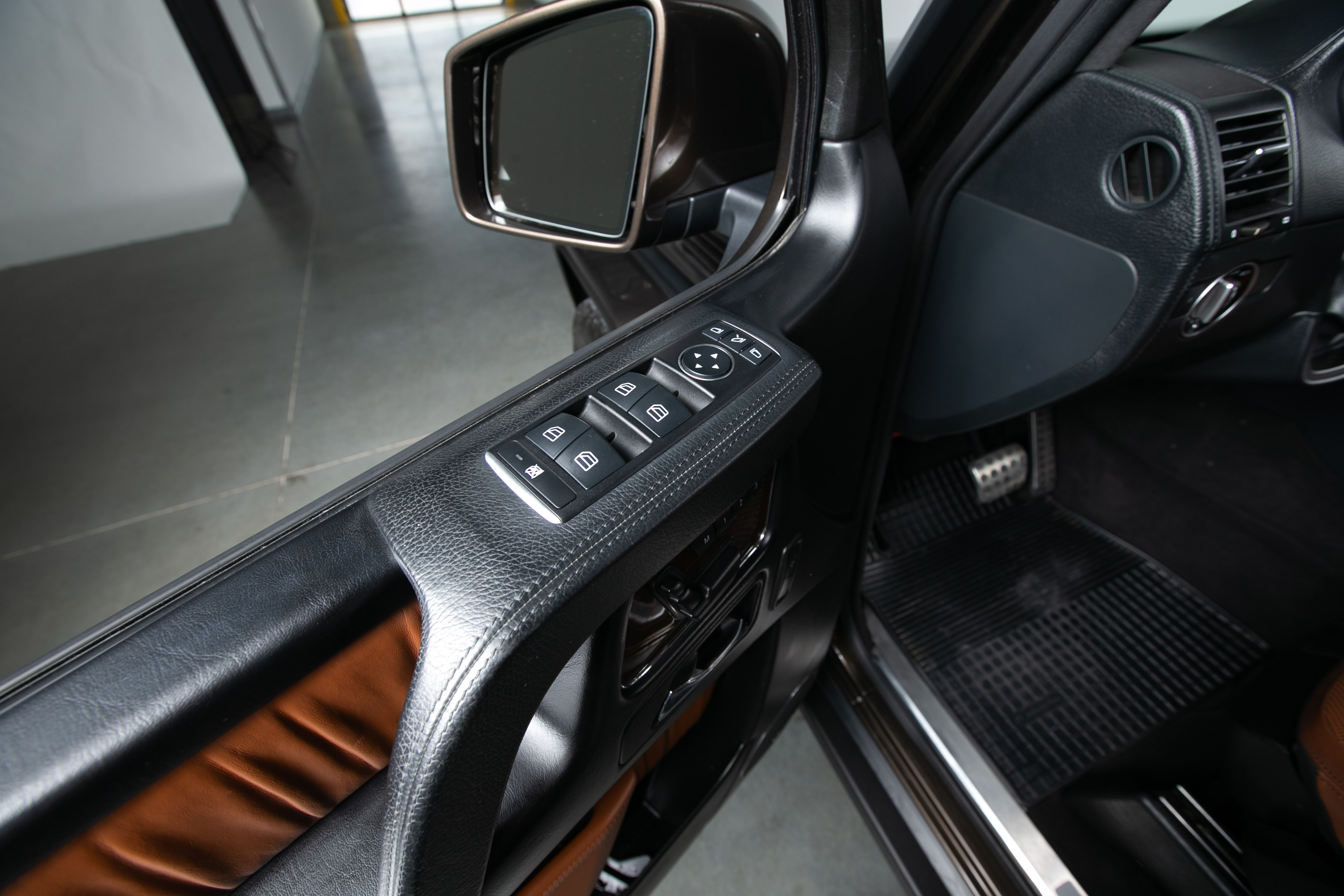 2016 Mercedes Benz  G550 - V Fine Motorcars