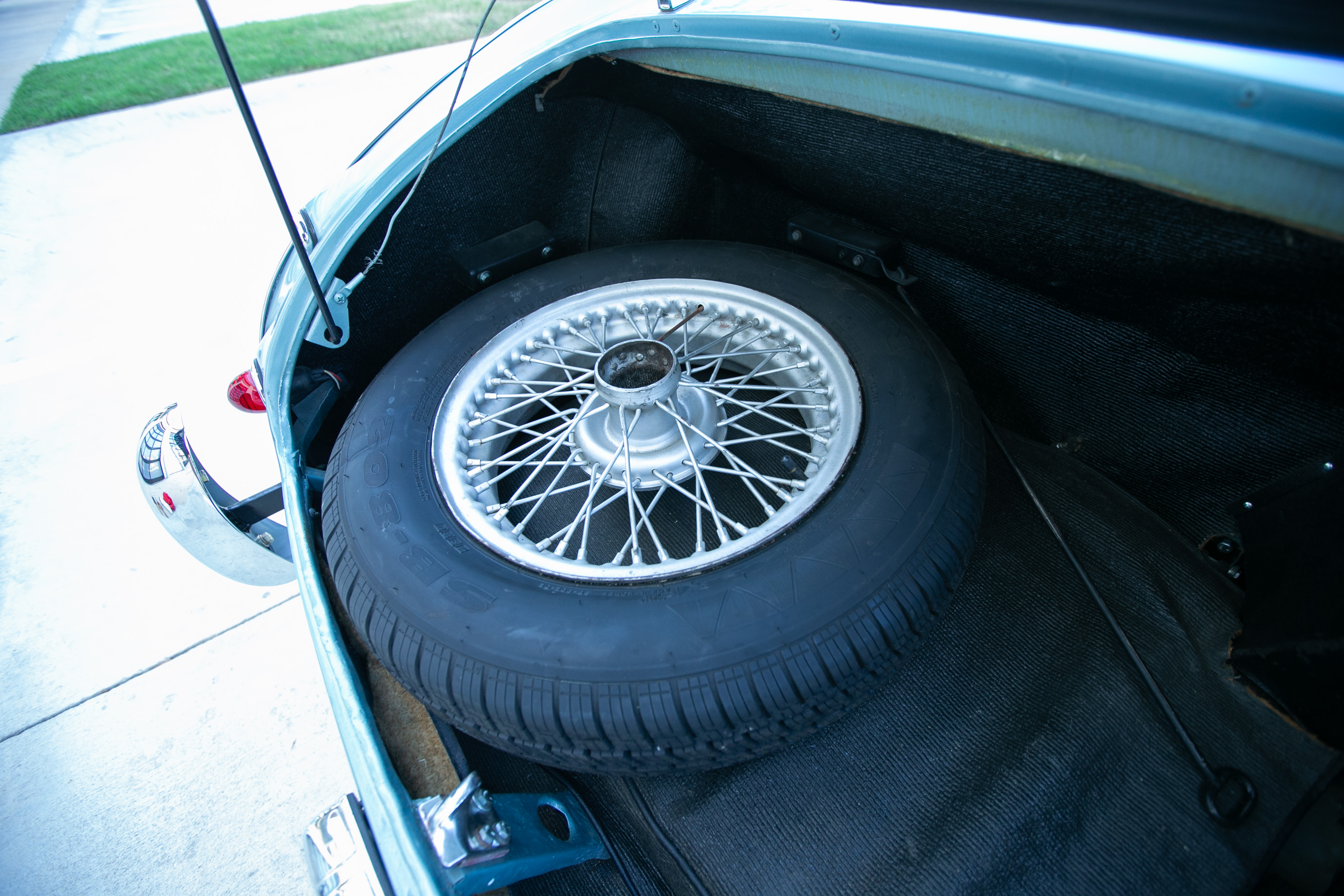 1959 Austin-Healey 100-6 - V Fine Motorcars