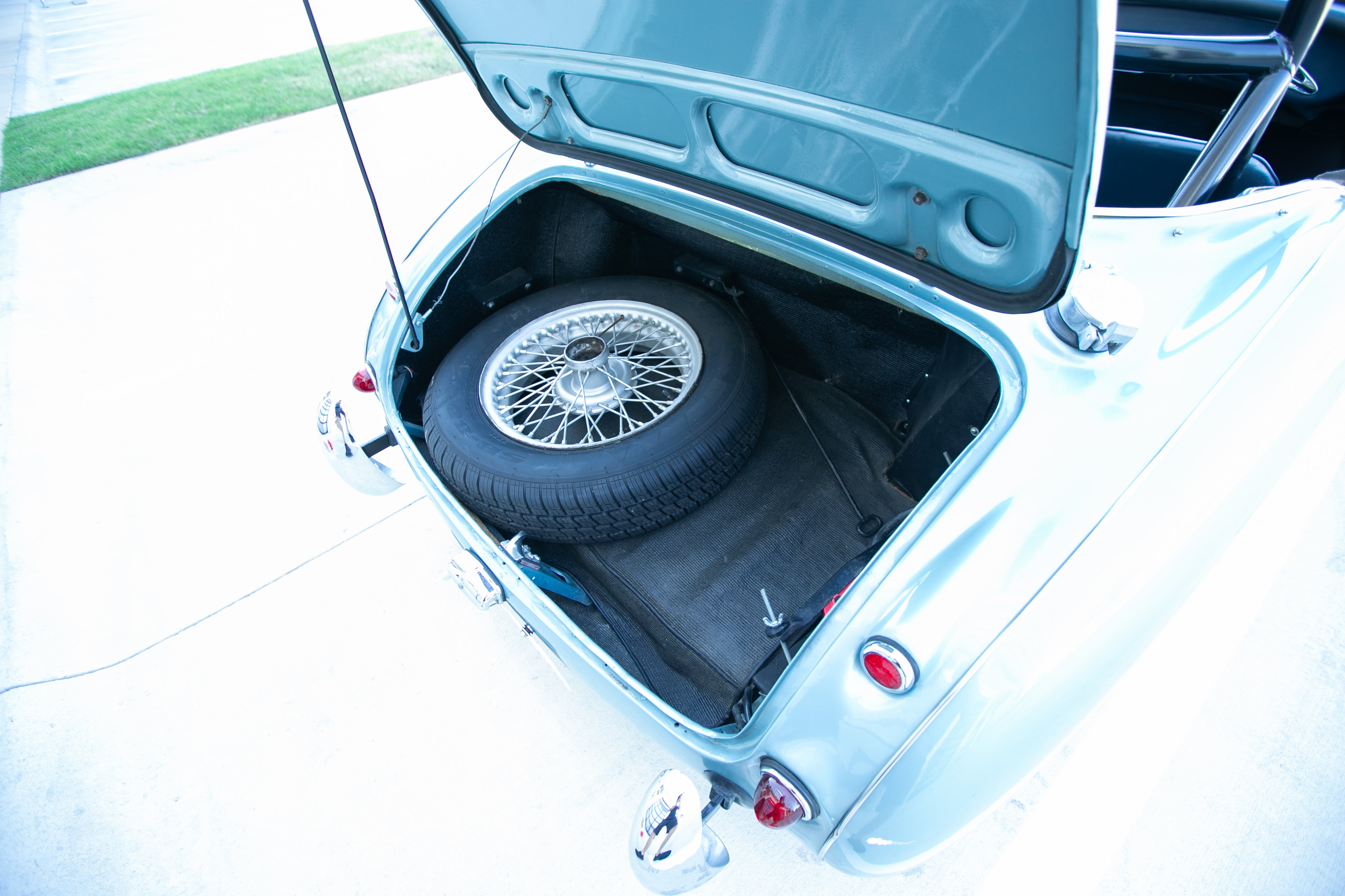 1959 Austin-Healey 100-6 - V Fine Motorcars