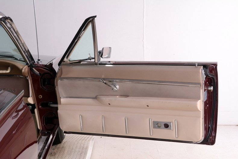1963 Ford Thunderbird