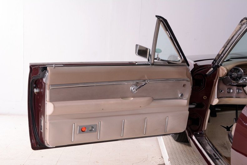 1963 Ford Thunderbird