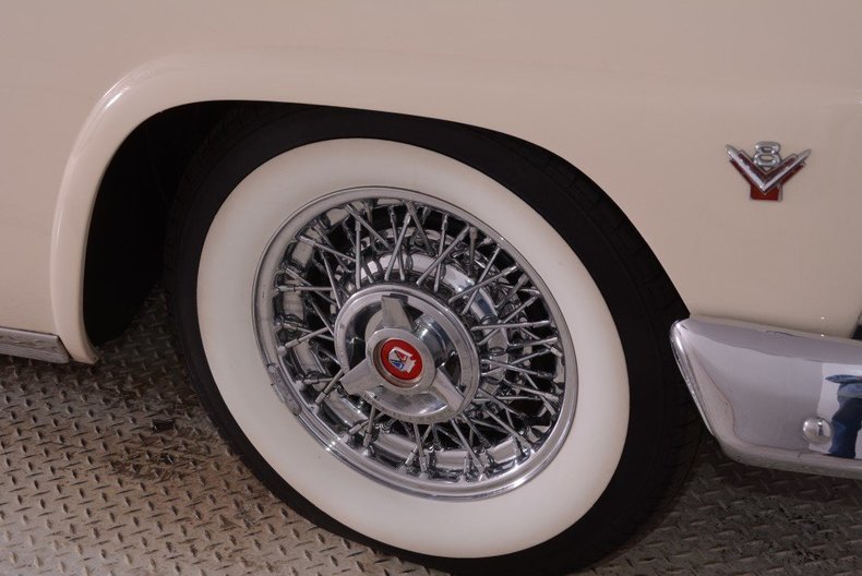 1955 Ford Sunliner