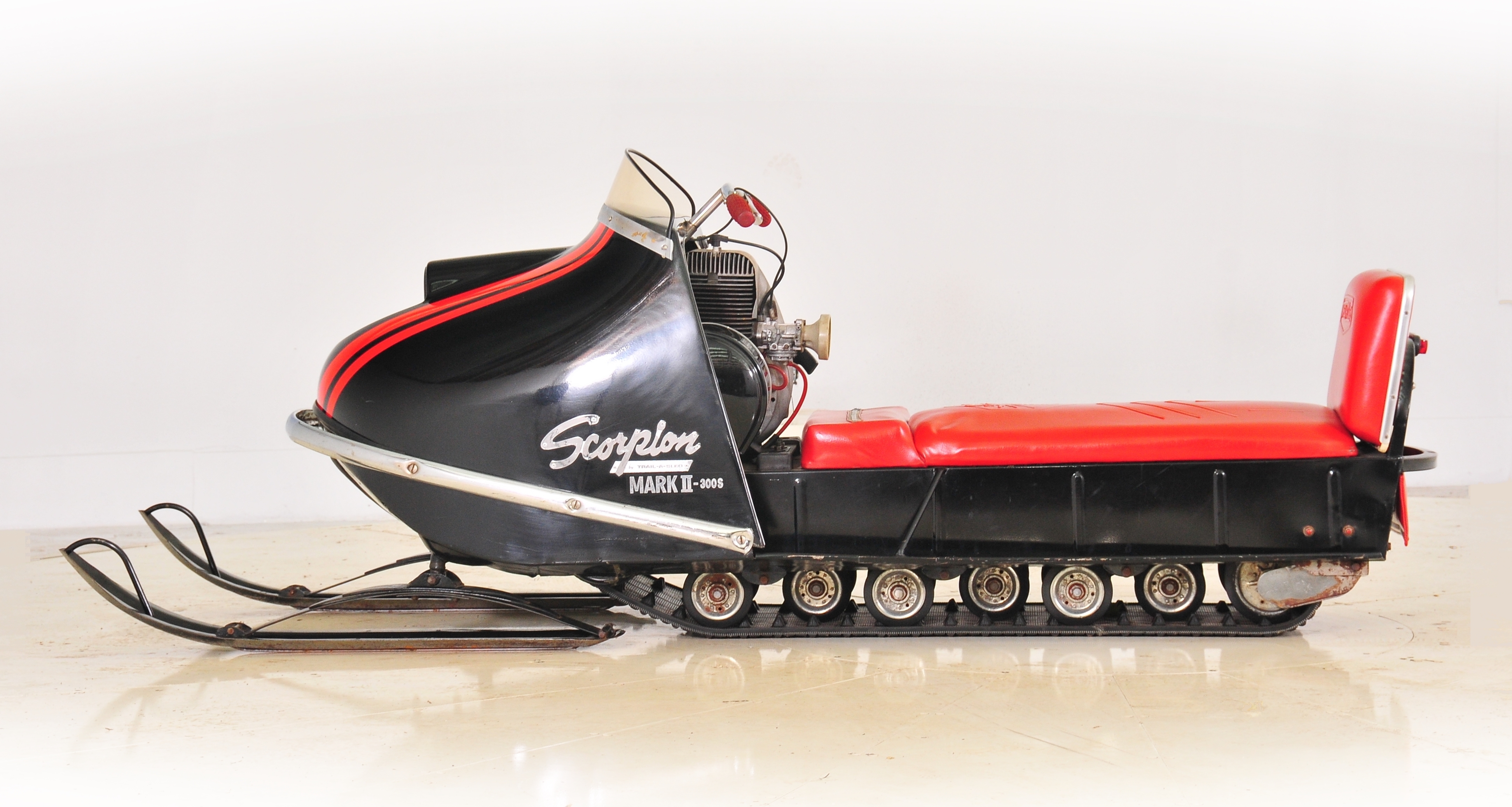 204727 snowmobile 246x